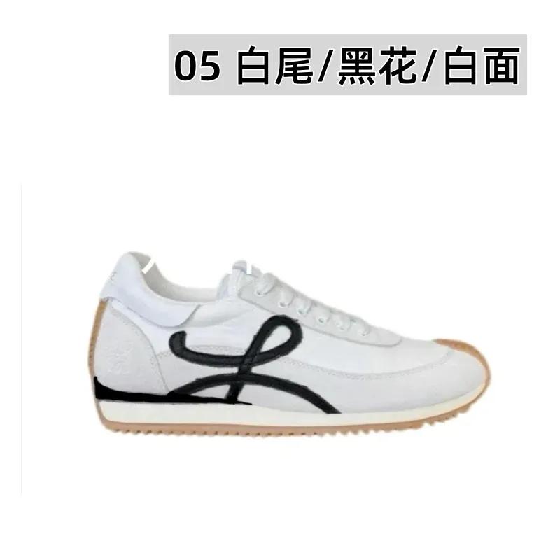 👟👟Ex-factory price 520👟👟 Men's size +10 Super 🔥Hot [LOEWE·Loewe] Forrest Gump shoes, invincible foot feel! The most popular model of the year, shoes with high moral training inside! 2025 new product series 💯Spliced ​​upper. The hidden inner height is soft and comfortable, and the minimalist style is very eye-catching. It is very advanced no matter how you match it. The heel design is novel. Soft and comfortable, and the splicing is light and comfortable: the foot feels invincible. It is rated as the most comfortable running style. It feels like walking on flat ground❤️Original details! The low-cut shoes have the initials of the brand logo on the side, making them a must-have for your shoe cabinet! Upper: imported suede + cowhide + original cloth splicing, cowhide foot pads, original customized abrasive tool combination outsole! Original packaging! 🏆 ✦Upper: imported suede + cowhide + original fabric splicing ✦Insole: movable latex cowhide insole ✦Outsole: original molded TPU combination outsole ✦Female size: 35--40, ✦Male size: 39--45,